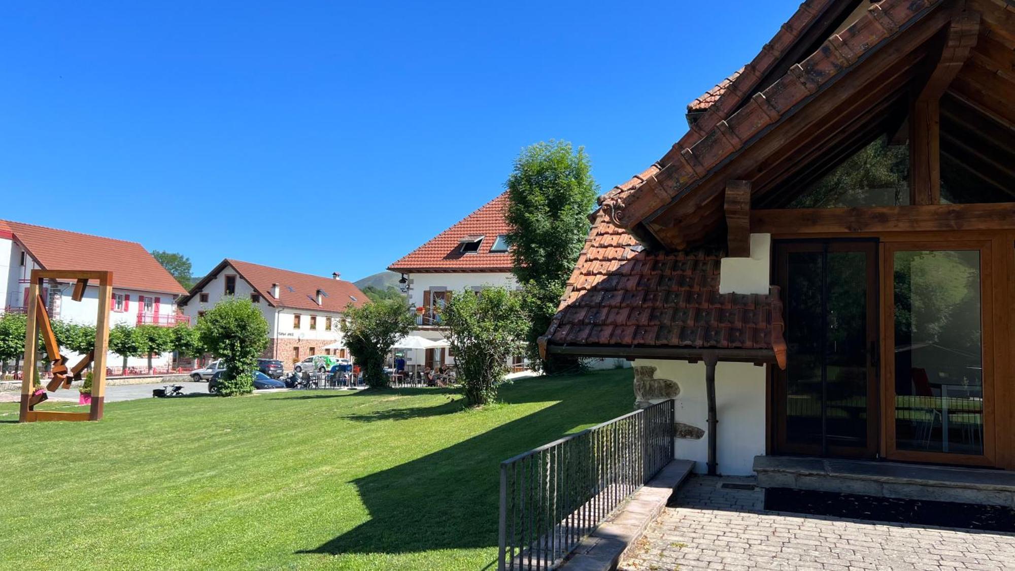 Casa Rural Roncesvalles Espinal-Auzperri Ngoại thất bức ảnh